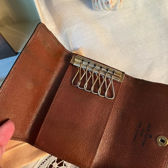 Louis Vuitton key wallet - Picture 2 of 6